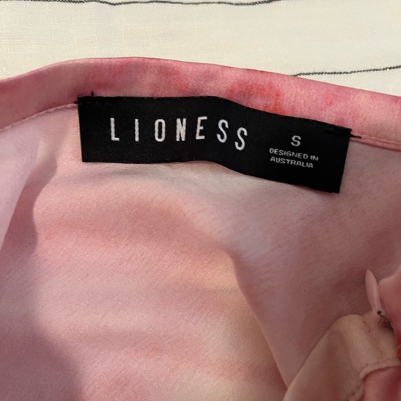 pink and white tie dye skirt from princess polly. - Picture 3 of 3